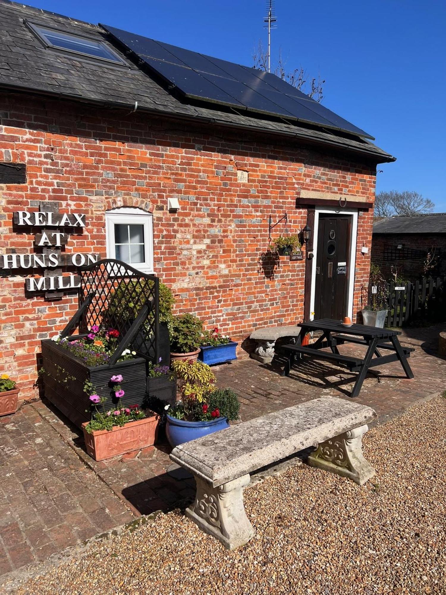Holiday home Hunston Mill Self Catering Dog For Free Chichester